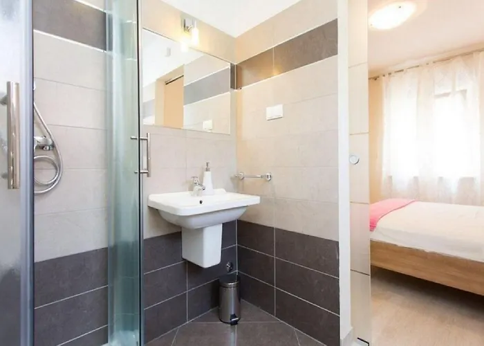 Apartment Strandnahe Schoene Mit Klima, Wifi Baska (Krk)