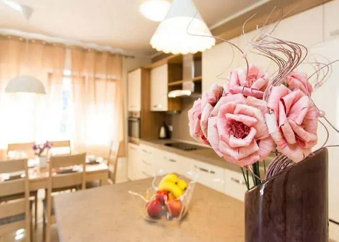 Strandnahe Schoene Mit Klima, Wifi Apartment